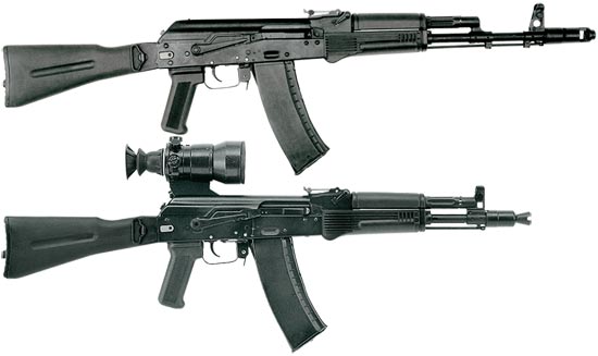 АК-74М (сверху) АК-105 (снизу)