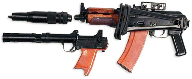 Составляющие стрелково-гранатометного комплекса «Канарейка»: автомат АКС-74У, прибор бесшумной и беспламенной стрельбы ПБС-4 и бесшумный подствольный гранатомет 6Г17