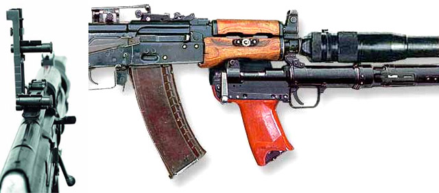 Прицел гранатомета 6Г17 в боевом положении (слева) и походном положении (справа)