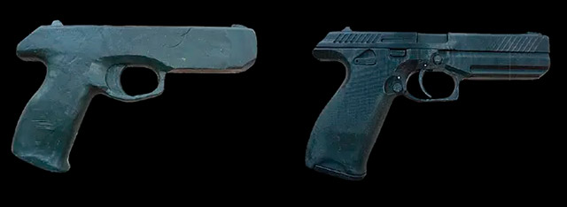 Первый макет, вылепленный Лебедевым из скульптурного пластилина с 
добавлением свинцовой дроби. Напечатанный на 3D-принтере макет, который 
уже сильно напоминает настоящий пистолет.